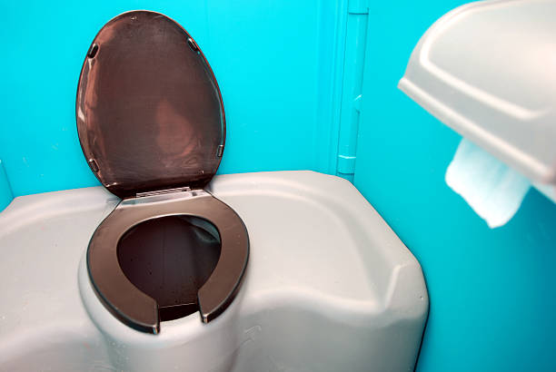Best Portable toilet rental for construction  in Warroad, MN